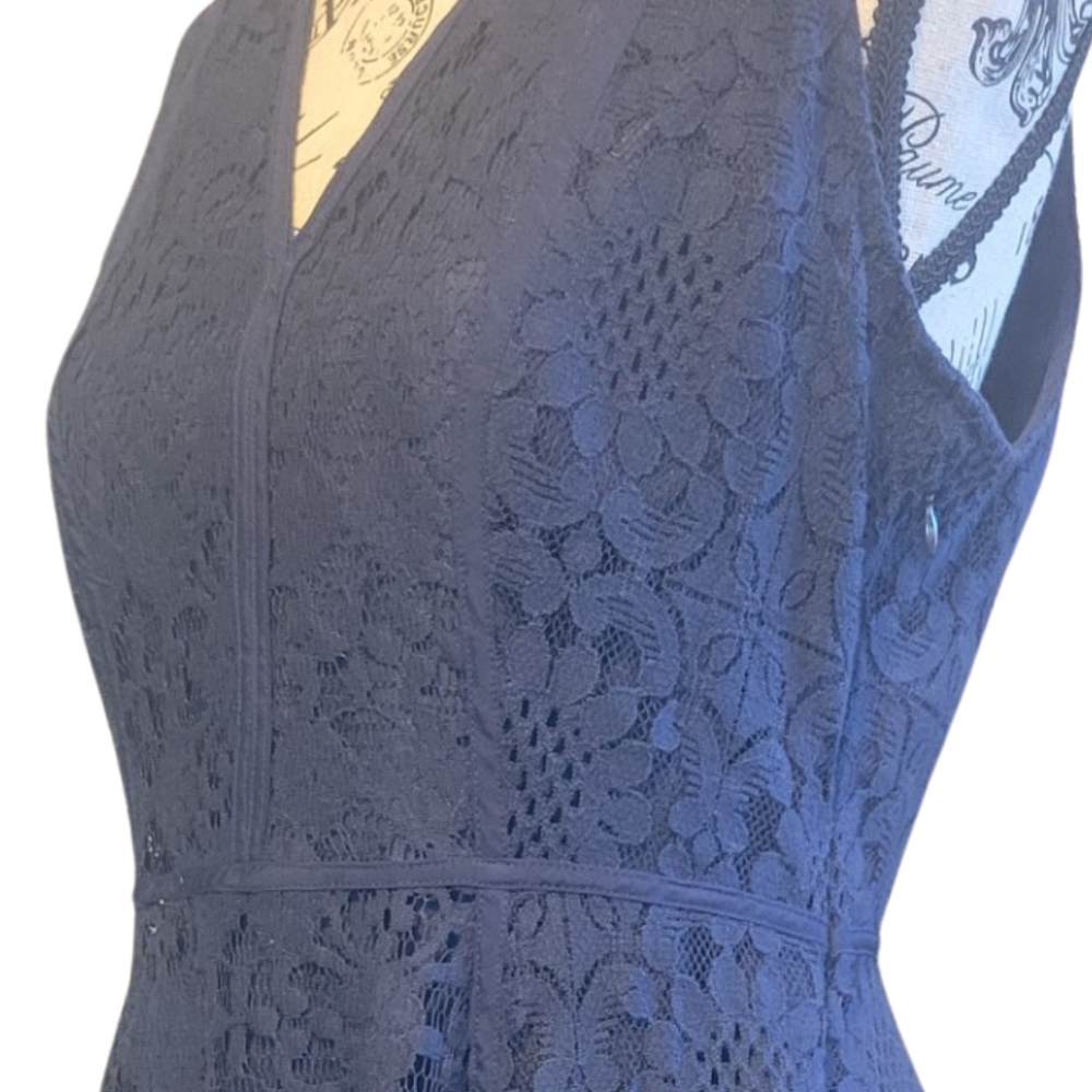 LAUREN CONRAD NAVY LACY COCKTAIL DRESS SIZE 10 BEAUTIFUL 😍 - Picture 10 of 11